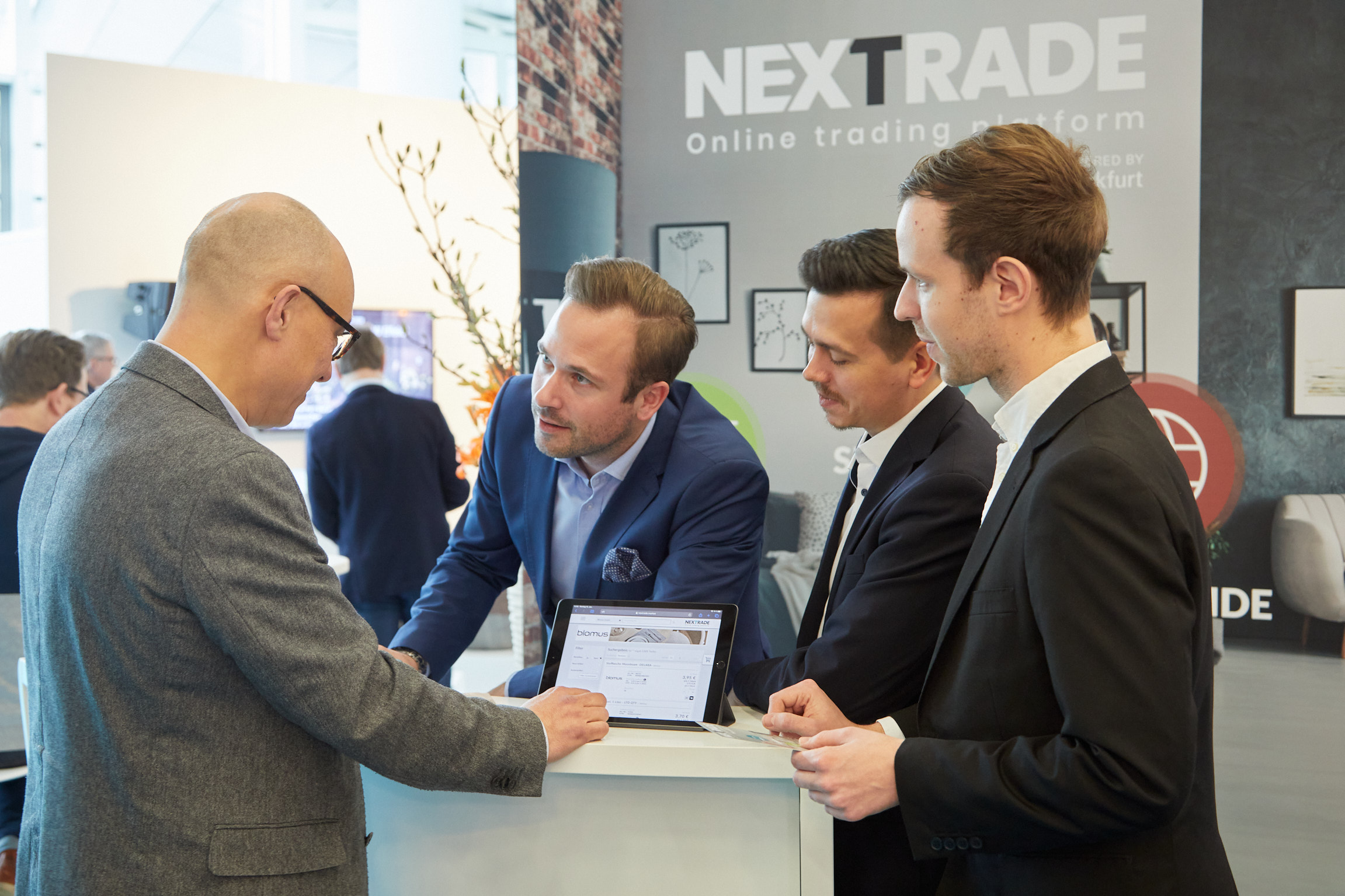 Ambiente 2020: Conversation at the Nextrade info stand with Nicolaus Gedat (left) and Philipp Ferger