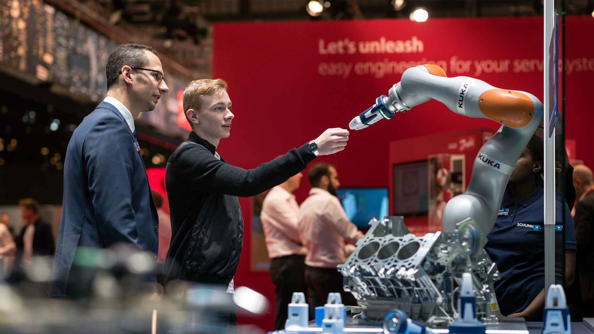 Produktdemonstration auf einer Messe