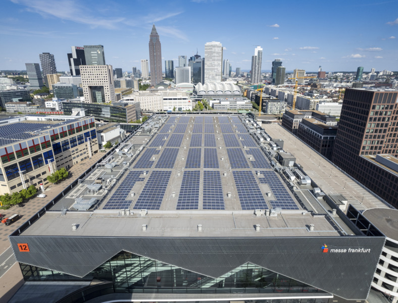 Roof hall 12 with Solar