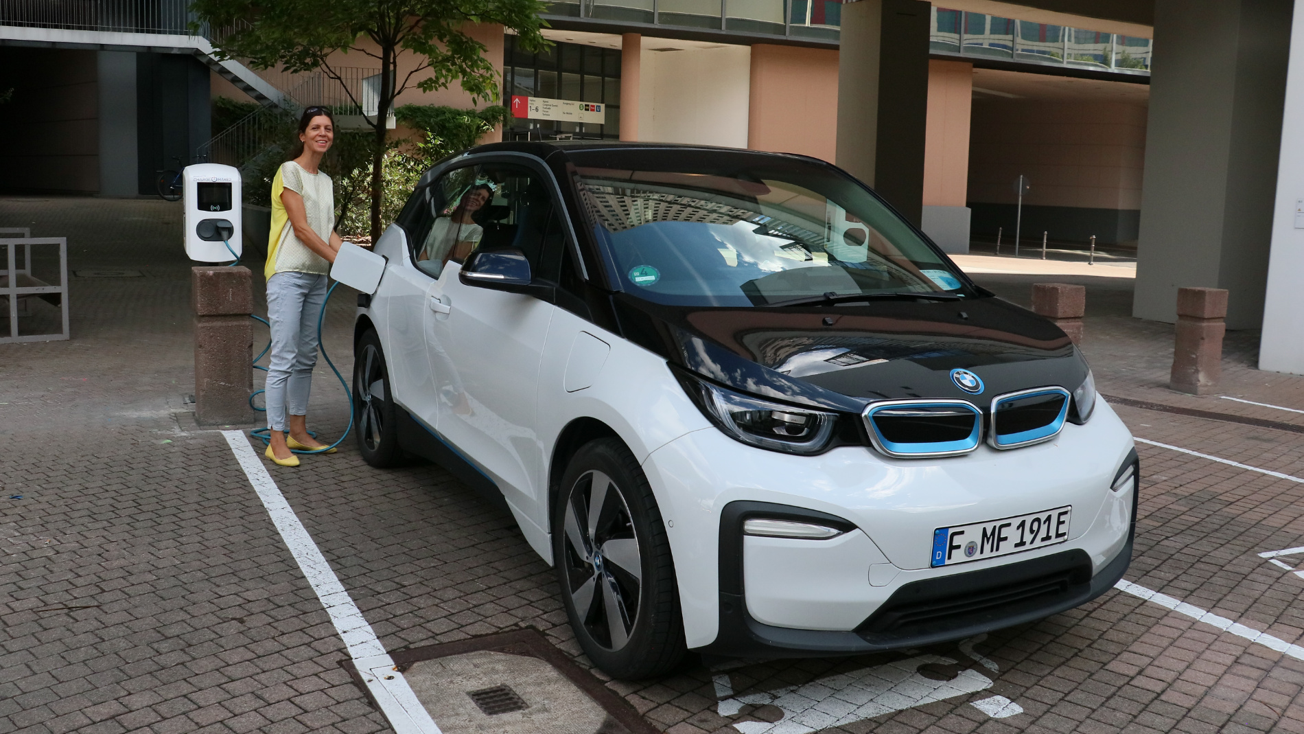 A BMW i3 gets charged.