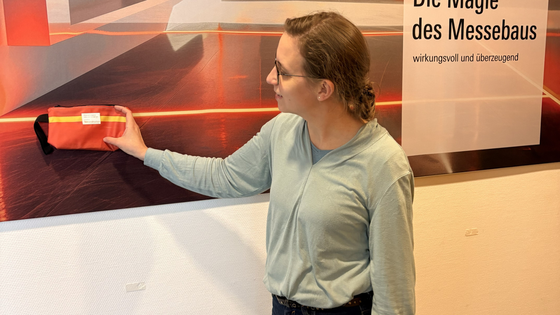 The prototype for the bags was made out of a Fairconstruction advertising banner.