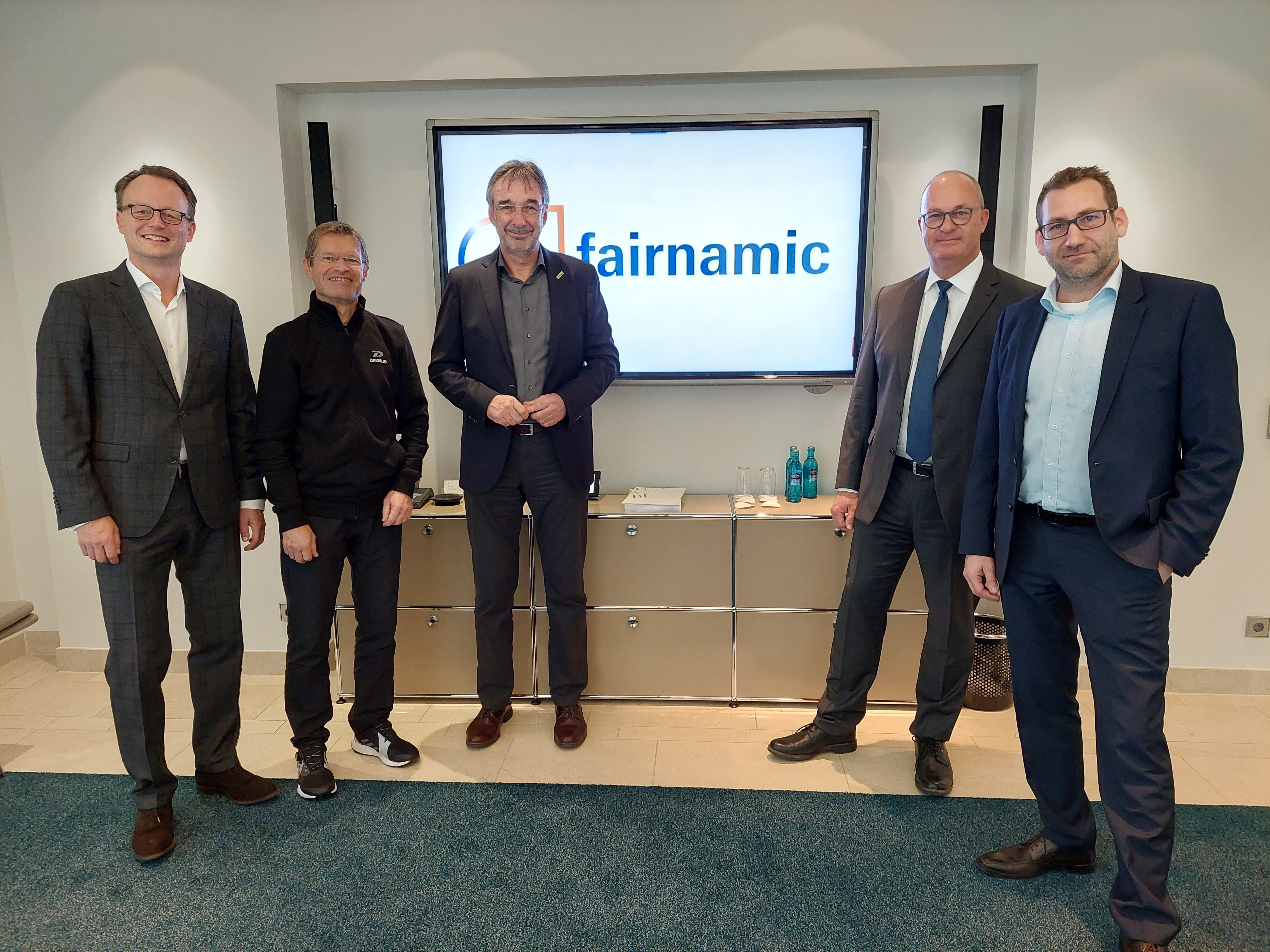 Joint Venture fairnamic Vertragsunterzeichnung mit (v.l.n.r.) Jörg Seyffart, Klaus Wellmann, Uwe Behm, Andreas Kaster, Stefan Mittag