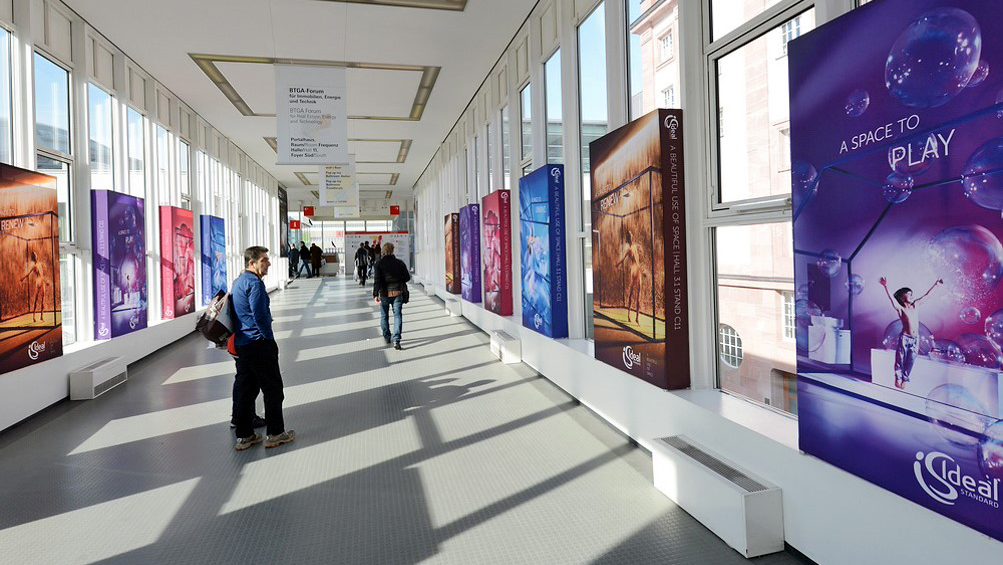 Advertising in the exhibition building