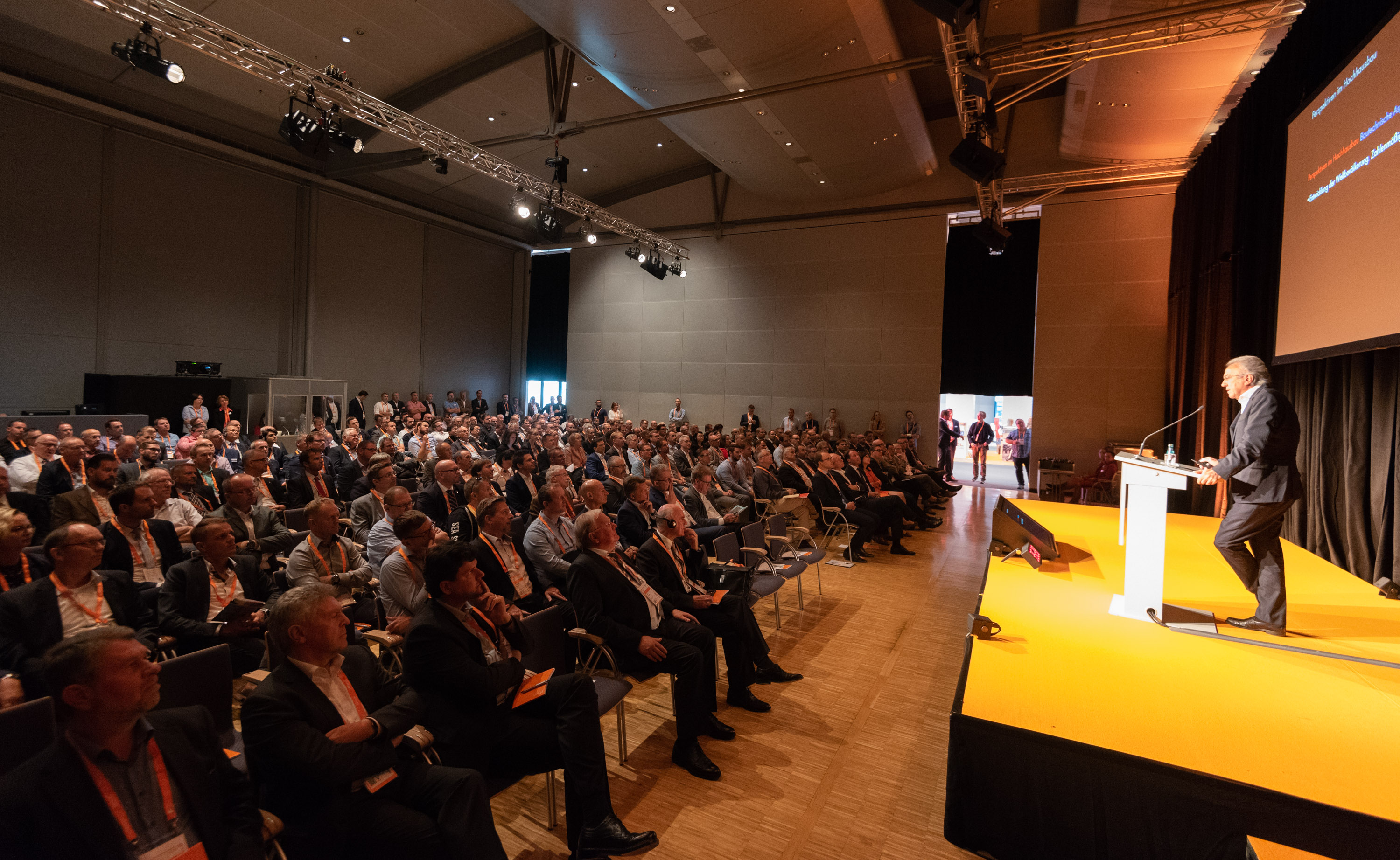 Das E2 Forum Frankfurt 2018: Forum der Innovationen, Impulse und Kontakte für rund 420 Experten der vertikal-horizontalen Mobilität im Gebäude der Zukunft Bildquelle: Messe Frankfurt GmbH / Sandra Gätke