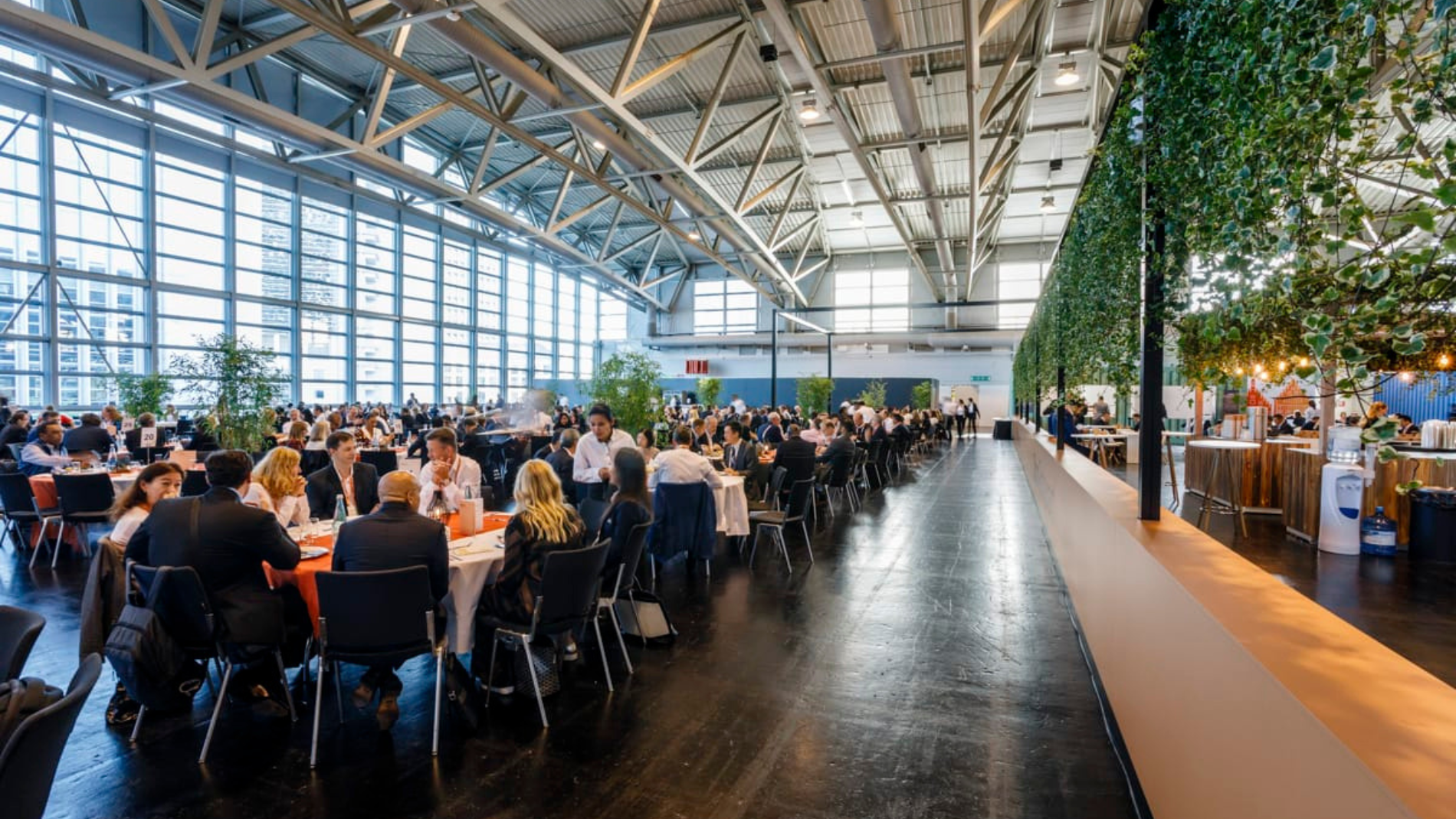 Restaurant Area in Hall 1.2